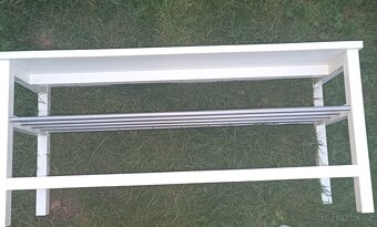 Botník IKEA Tjusig a 2 věšáky - 2