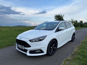 Ford Focus ST 2,0 TDCI 136 kW RECARO - 2