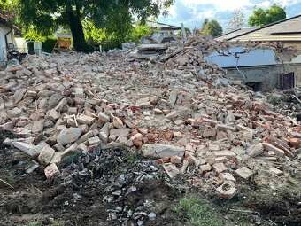 Cihly z demolice za odvoz - 2