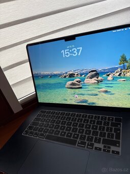MacBook Air 2023 M2 15 palců - 2