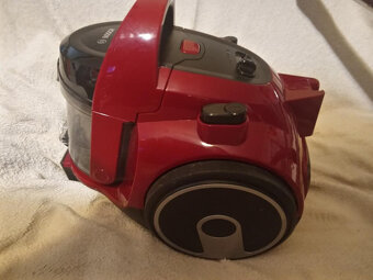 NOVÝ bezsáčkový vysavač Bosch, malý a lehký - 2