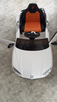 Dětské autíčko - 2