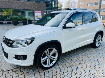 Volkswagen Tiguan 2.0TSI 4x4 AUT KAM SERVISKA TAŽNÉ NEZAV.T - 2