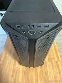 PC skříň GameMax Brufen C1 (4x ARGB fan, Mesh, Sklo) - 2