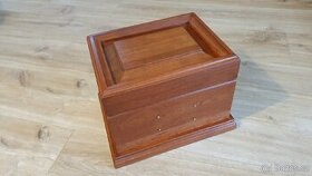 Luxusní dřevěná truhla skříňka - 2
