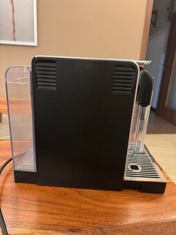 Kávovar Nespresso DeLonghi - 2