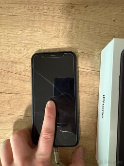 Predám iPhone 11 128gb - 2