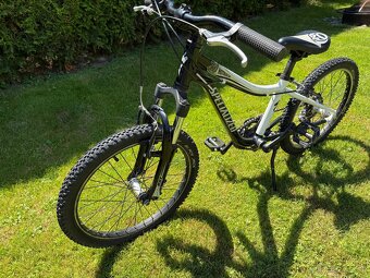 Dětské kolo Specialized HotRock 20´ - 2