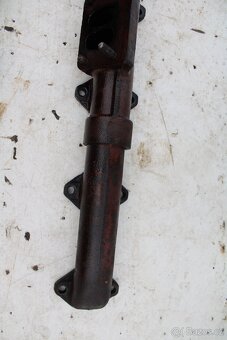 Zetor 16145 turbo svody motoru výfukové a sací - 2