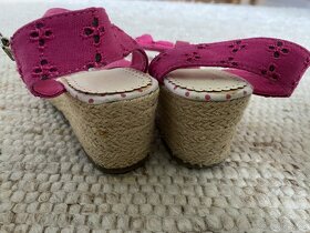 Dívčí střevíce, značka Baťa vel. 34 - 2