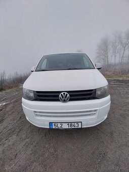 Volkswagen Caravelle Long 2.0 TDI (2011) - 2