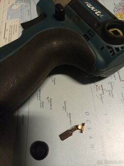 Utahovák Makita - 2