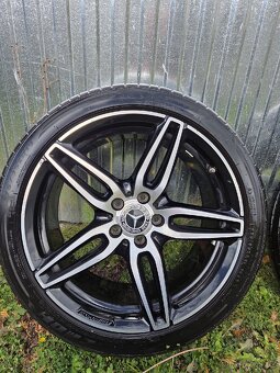 Mercedes AMG r19 dvourozmer - 2