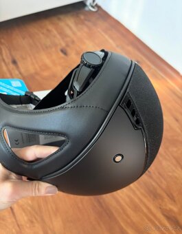 Jezdecká přilba Covalliero - 2