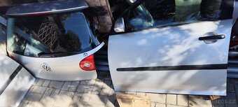 Volkswagen GOLF 5 - 2