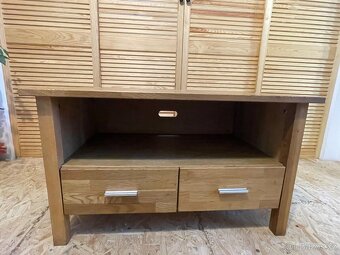 Tv stolek Dub masiv - 2