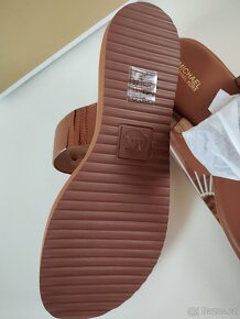 Nové žabky Michael Kors - 2