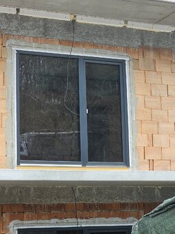 Prodám Balkonové dveře +fix 7016 - 2