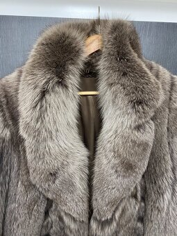 Luxusní kabát z pravé stříbrné lišky – Silver Fox – VEL. 48 - 2