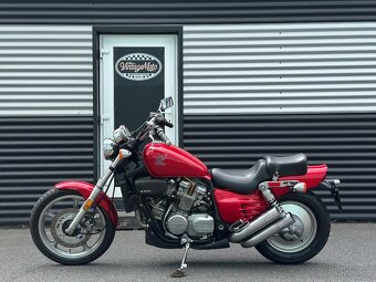 Honda VF 750 Super Magna (1987) - 2