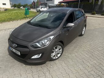 Hyundai i30 1,6 CRDI, 81 kw - 2