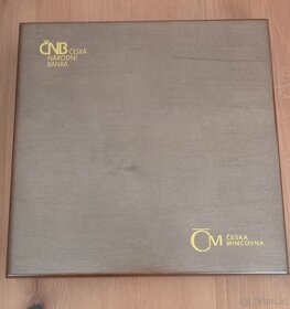 Sada oběžných mincí 2016 Proof v dřevěné etui - 2