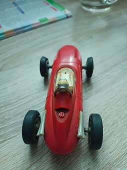 Prodám autíčko autodráhy ites doutnik - 2