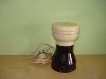 Starý mlýnek na kávu, bakelit - 2