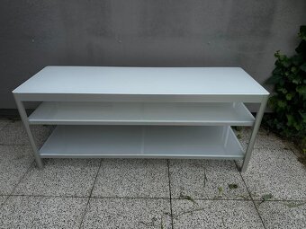 TV stolek IKEA hlinikovy - 2