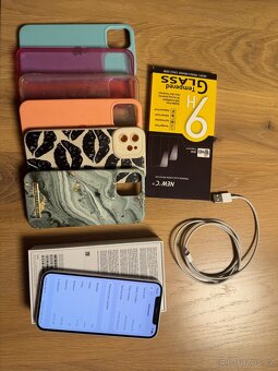 Apple iPhone 12 128GB, bílý - 2