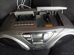 Boombox Samsung RCD-S50 Y - 2