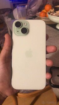 Dobrý den prodám plné funkční iPhone 15 - 2
