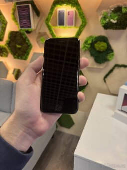 iPhone SE 2022 64GB Black - 2