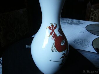PORCELÁNOVÁ VÁZA  S DRAKY - 2