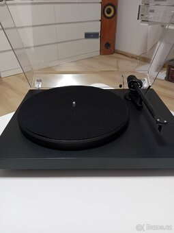 Gramofon Pro-Ject Debut - 2