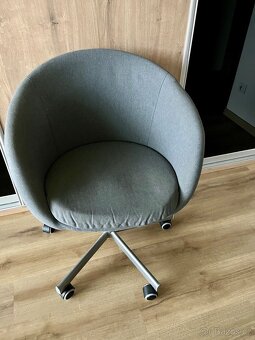 Kancelářská židle IKEA SKRUVSTA - 2