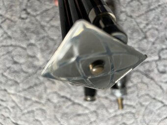 Sada 3 stativu starozitne - 2