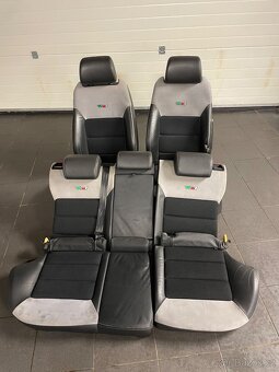 Škoda Octavia 2 RS sedačky - 2