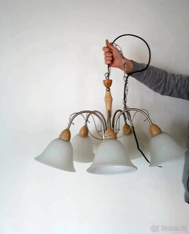 Lustr na řetězu - 2