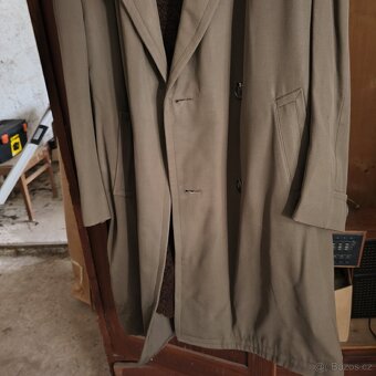 ZIMNÍ KABÁT 1936 S BERÁNKEM. - 2