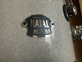 Pětidílný bicí set Natal Arcadia + hardware a obaly - 2