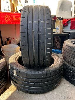 Letní pneu Nokian 235/45/17 - 2