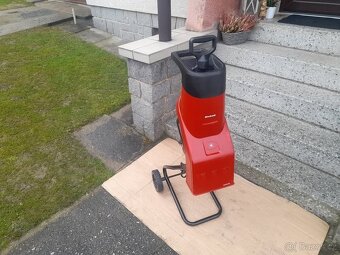 Zahradní drtič Einhell GH-KS 2440 - 2