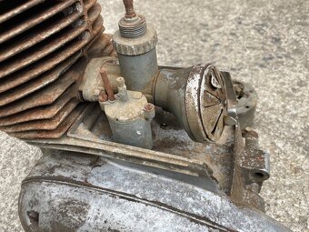 Motor Jawa 250/559 Panelka - 2