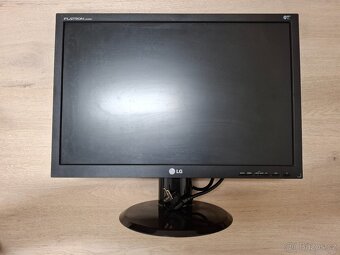 Monitor LG Flatron L222WS-BN - 2