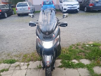 Suzuki Burgman AN 250 - 2