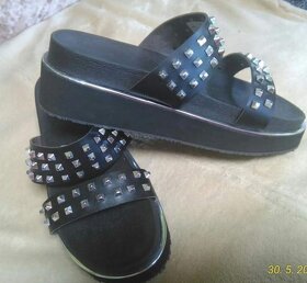 Damske pantofle...nove, nikdy nenosene.... - 2