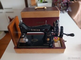 Kufříkový retro šicí stroj Singer - přenosný, na ruční pohon - 2