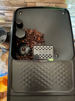 Kávovar Philips EP 2220/10 v záruce - 2