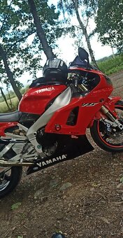 Yamaha R1 99-2000 - 2